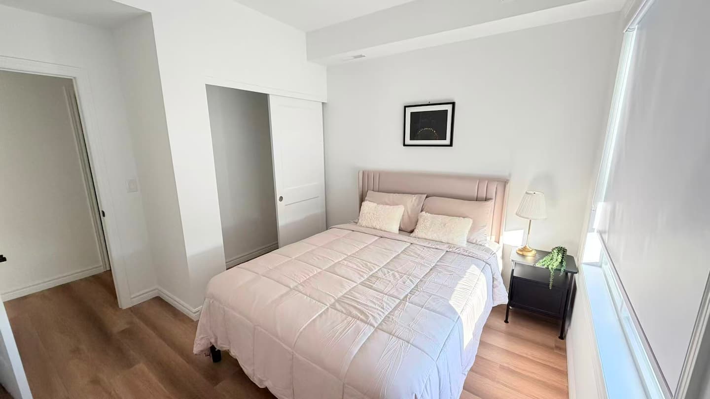 GU1 — Bedroom 02 — Photo 2